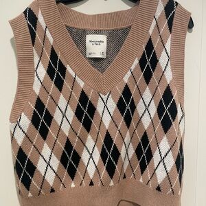 Abercrombie & Fitch Argyle Sweater Vest - Tan, Black, White